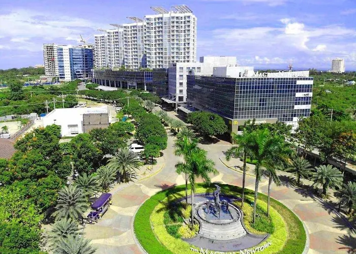 Mactan Newtown With Pool Access *