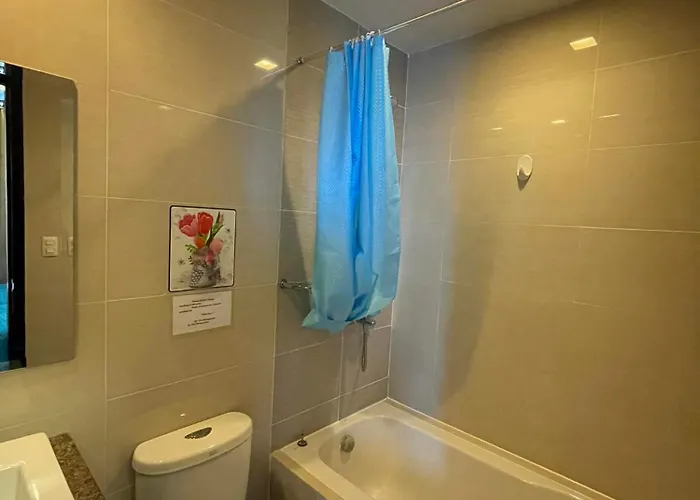 Mactan Newtown With Pool Access