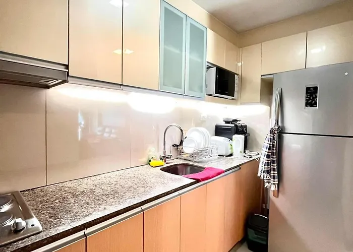 Mactan Newtown With Pool Access